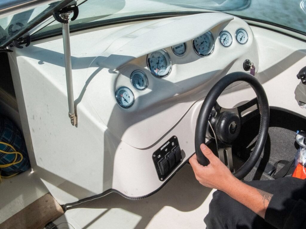 lancha sport 200 detalle interior