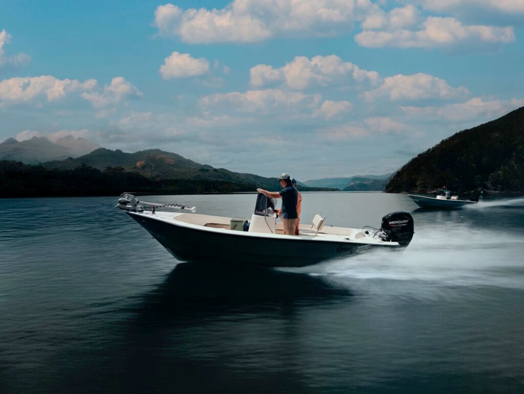 Lancha safari 550